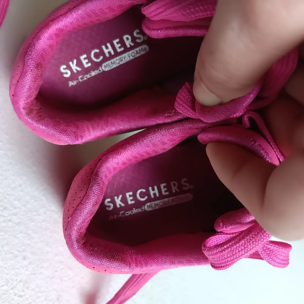 Sketchers Sz Kids 12 Neon Pink With Yellow&blue (Frayed Laces And Scuffs)